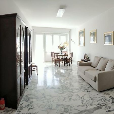 La Casetta Di Nonna Anna - 120 Mq Bright Apartment In Rome Downtown Exterior photo